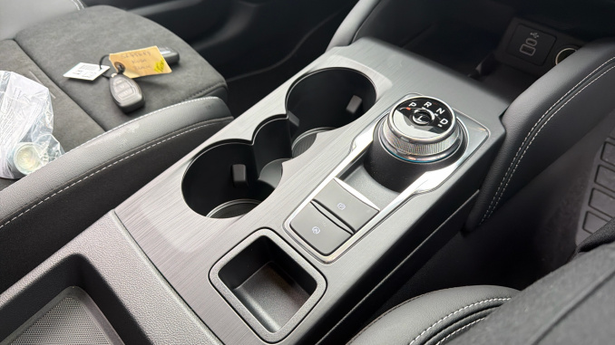 Ford Kuga 2.5 PHEV Active 5dr CVT Estate - Image 13